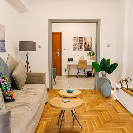 Newly Renovated Apartment 7 Min Walk From Acropolis Aten Exteriör bild