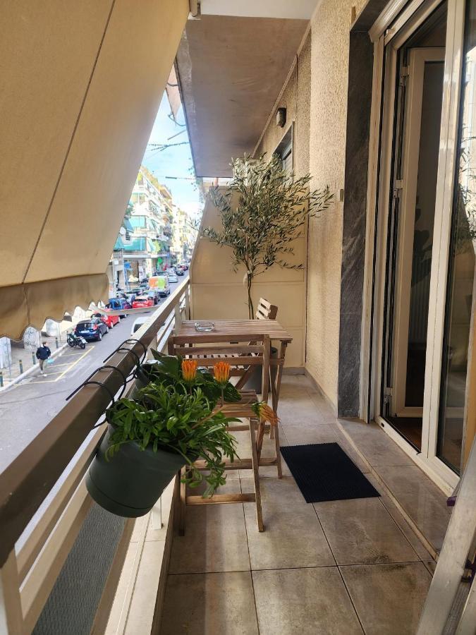 Newly Renovated Apartment 7 Min Walk From Acropolis Aten Exteriör bild
