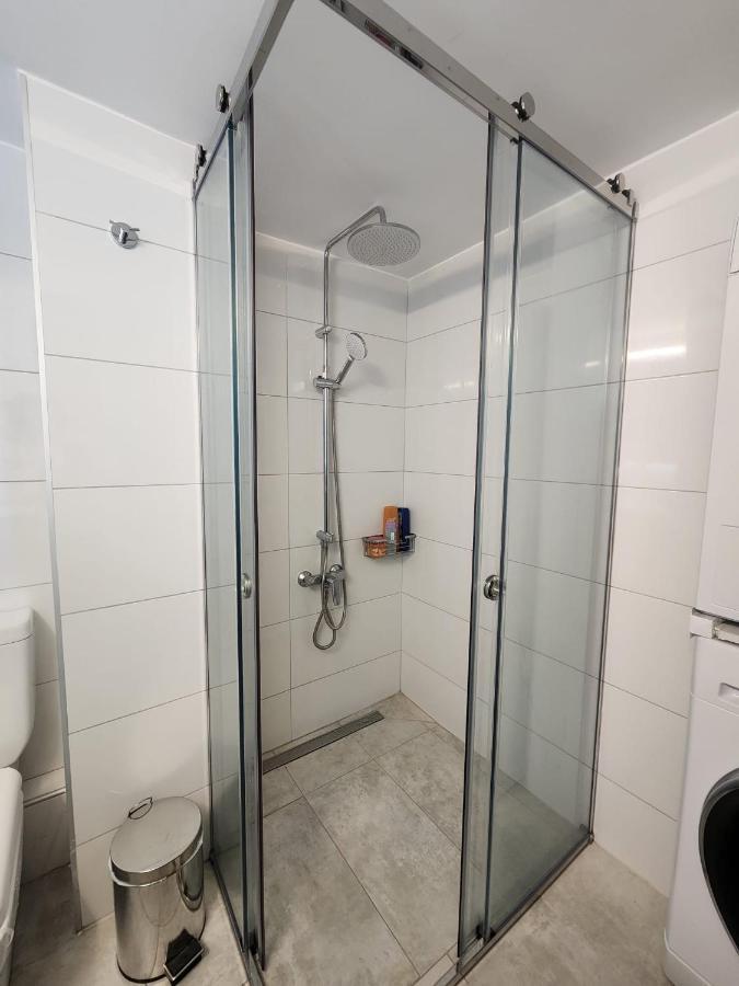 Newly Renovated Apartment 7 Min Walk From Acropolis Aten Exteriör bild