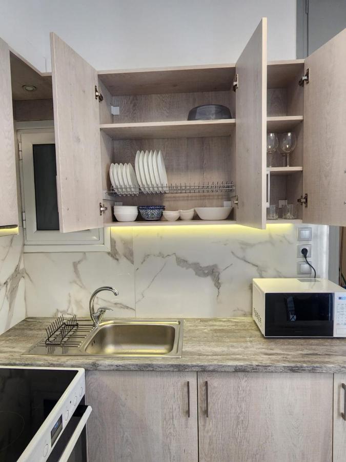 Newly Renovated Apartment 7 Min Walk From Acropolis Aten Exteriör bild