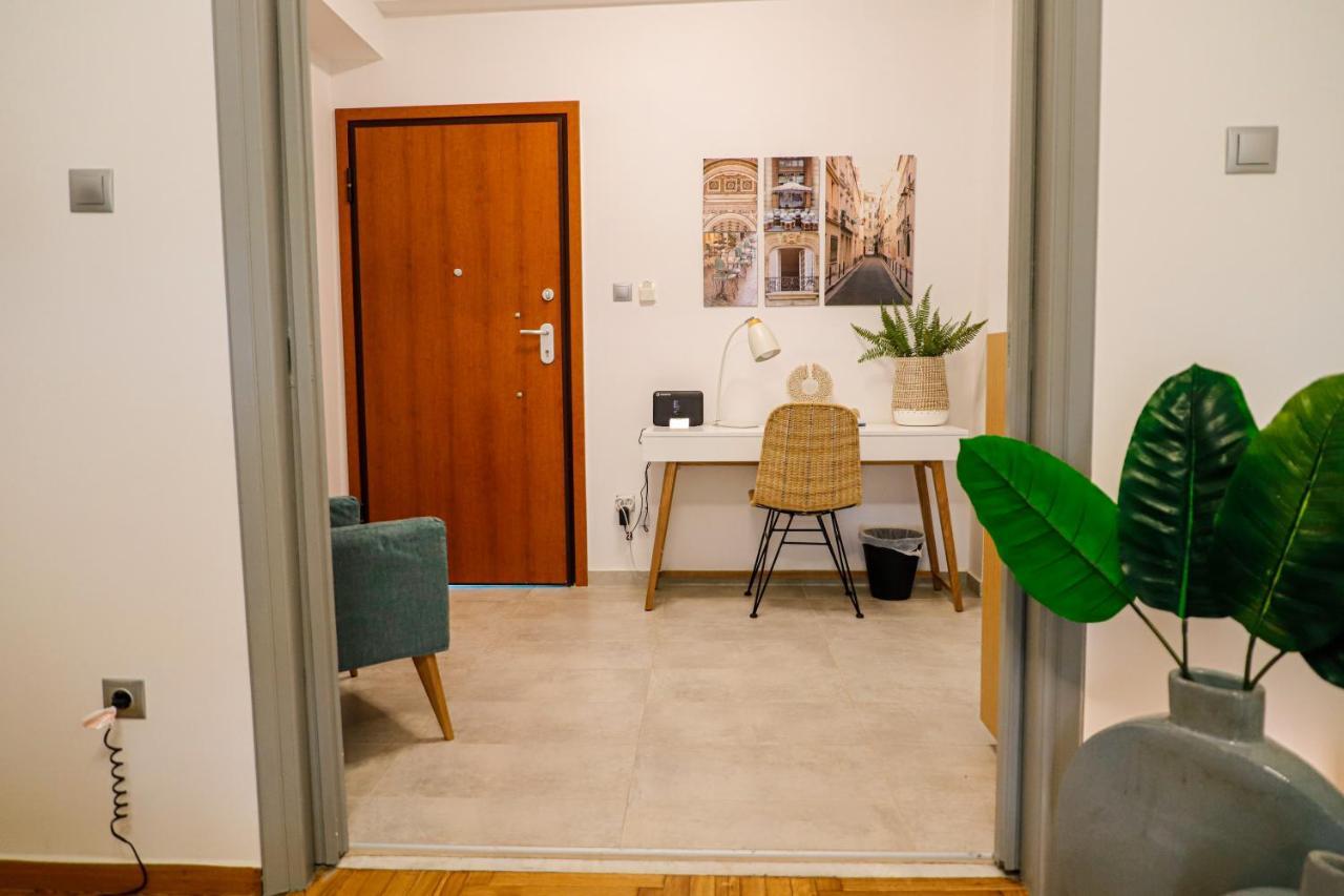 Newly Renovated Apartment 7 Min Walk From Acropolis Aten Exteriör bild