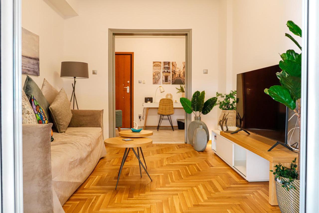 Newly Renovated Apartment 7 Min Walk From Acropolis Aten Exteriör bild