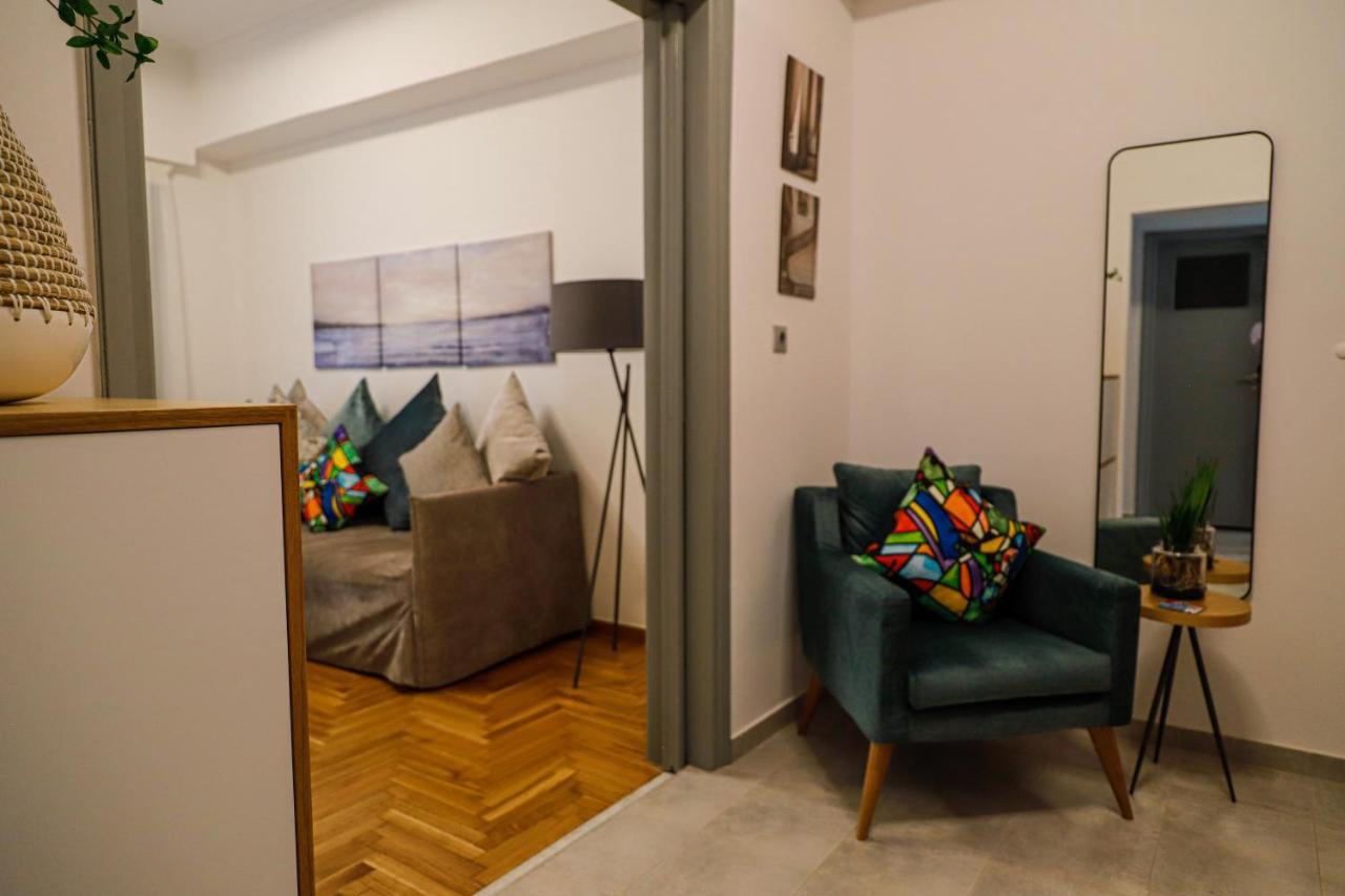 Newly Renovated Apartment 7 Min Walk From Acropolis Aten Exteriör bild