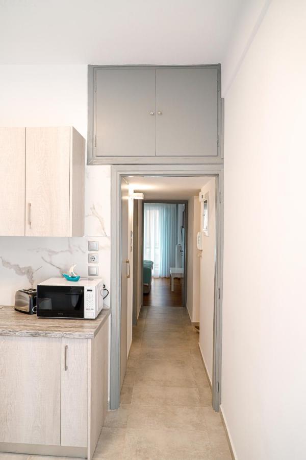 Newly Renovated Apartment 7 Min Walk From Acropolis Aten Exteriör bild