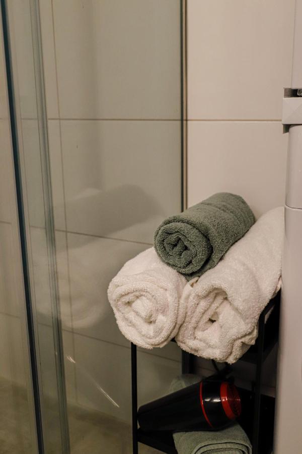 Newly Renovated Apartment 7 Min Walk From Acropolis Aten Exteriör bild