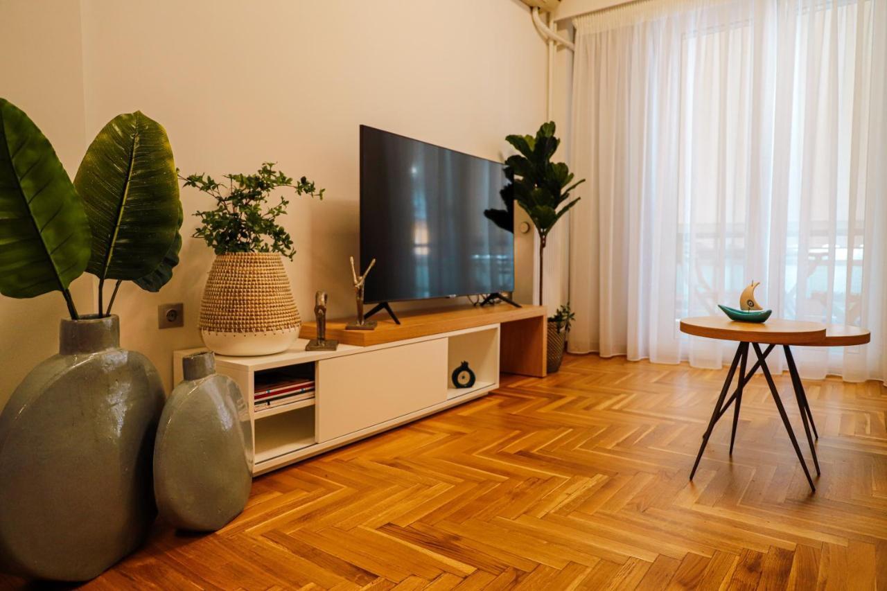 Newly Renovated Apartment 7 Min Walk From Acropolis Aten Exteriör bild