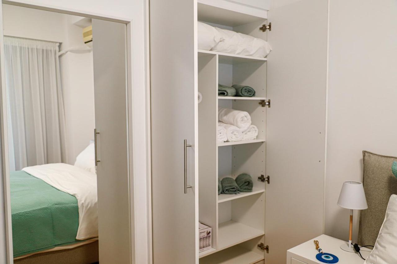 Newly Renovated Apartment 7 Min Walk From Acropolis Aten Exteriör bild
