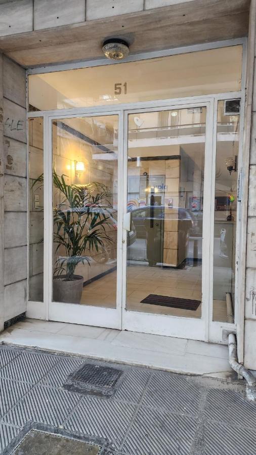 Newly Renovated Apartment 7 Min Walk From Acropolis Aten Exteriör bild